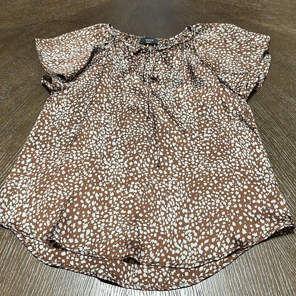 VICI Tyche Flutter Sleeve Satin Brown/Light Blue‎ Print Top, Women’s Small - Picture 5 of 11